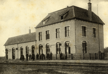 220428 Gezicht op het N.B.D.S.-station Hassum te Hassum (Duitsland), ná 1907.